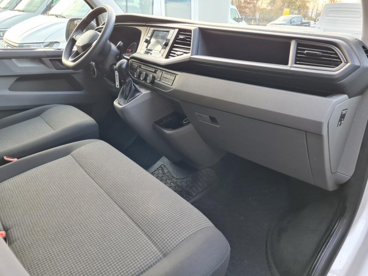 Kis furgon Volkswagen T6.1 Kasten TDI lang L2H1 DSG PDC KLIMA KAMERA: 14 kép.