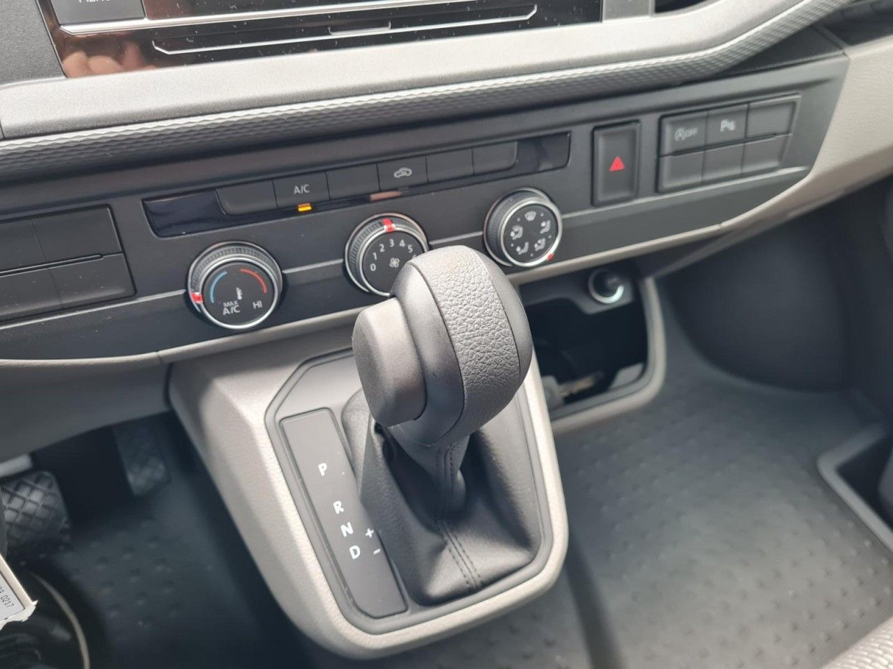 Kis furgon Volkswagen T6.1 Kasten lang DSG KLIMA KOMFORT ACC TEMPO PDC: 13 kép.