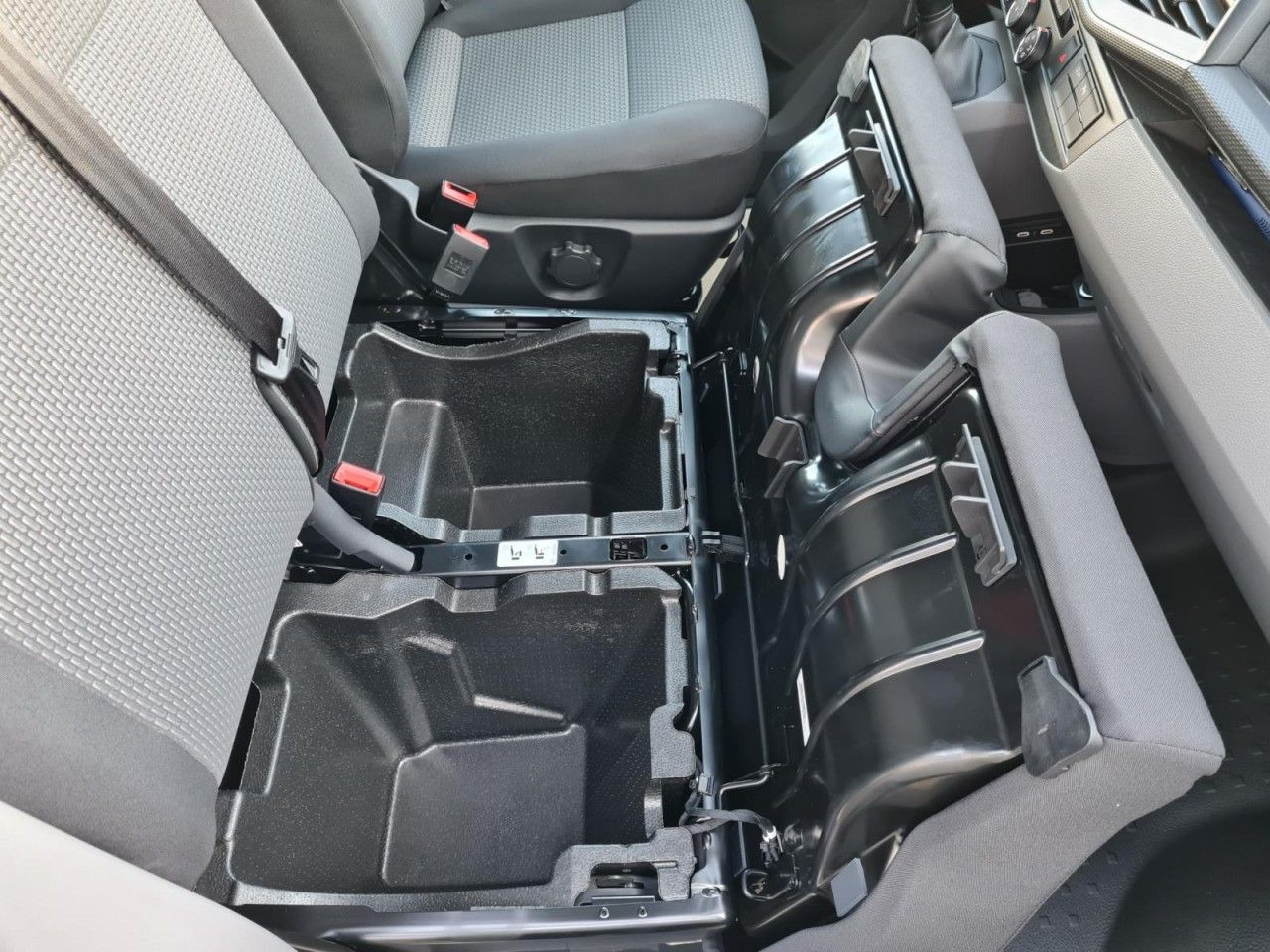 Kis furgon Volkswagen T6.1 Kasten lang DSG KLIMA KOMFORT ACC TEMPO PDC: 20 kép.