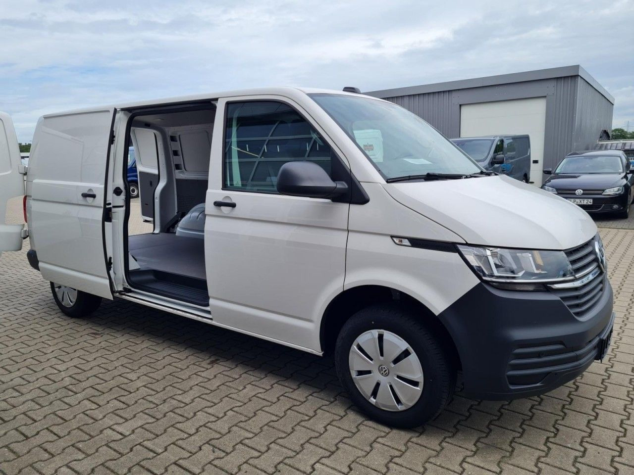 Kis furgon Volkswagen T6.1 Kasten lang DSG KLIMA KOMFORT ACC TEMPO PDC: 16 kép.