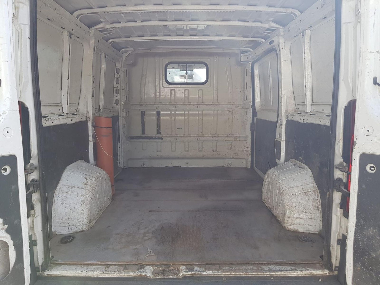 Fiat Ducato Kastenwagen 120 MULTIJET Radio+AHK 88... - Kis furgon: 5 kép. Fiat Ducato Kastenwagen 120 MULTIJET Radio+AHK 88... - Kis furgon: 5 kép.