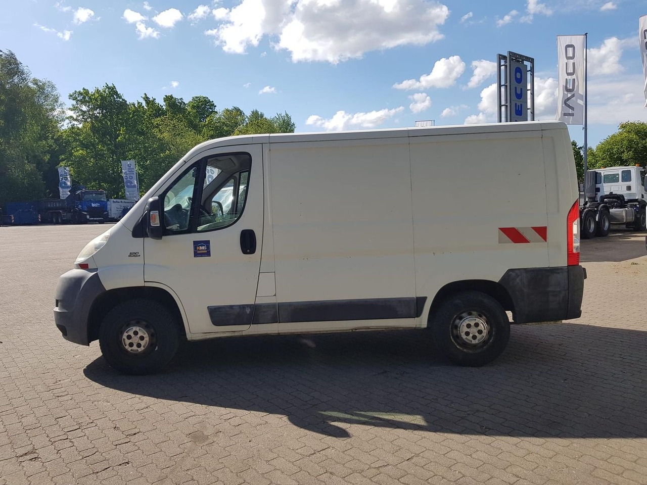Fiat Ducato Kastenwagen 120 MULTIJET Radio+AHK 88... - Kis furgon: 2 kép. Fiat Ducato Kastenwagen 120 MULTIJET Radio+AHK 88... - Kis furgon: 2 kép.
