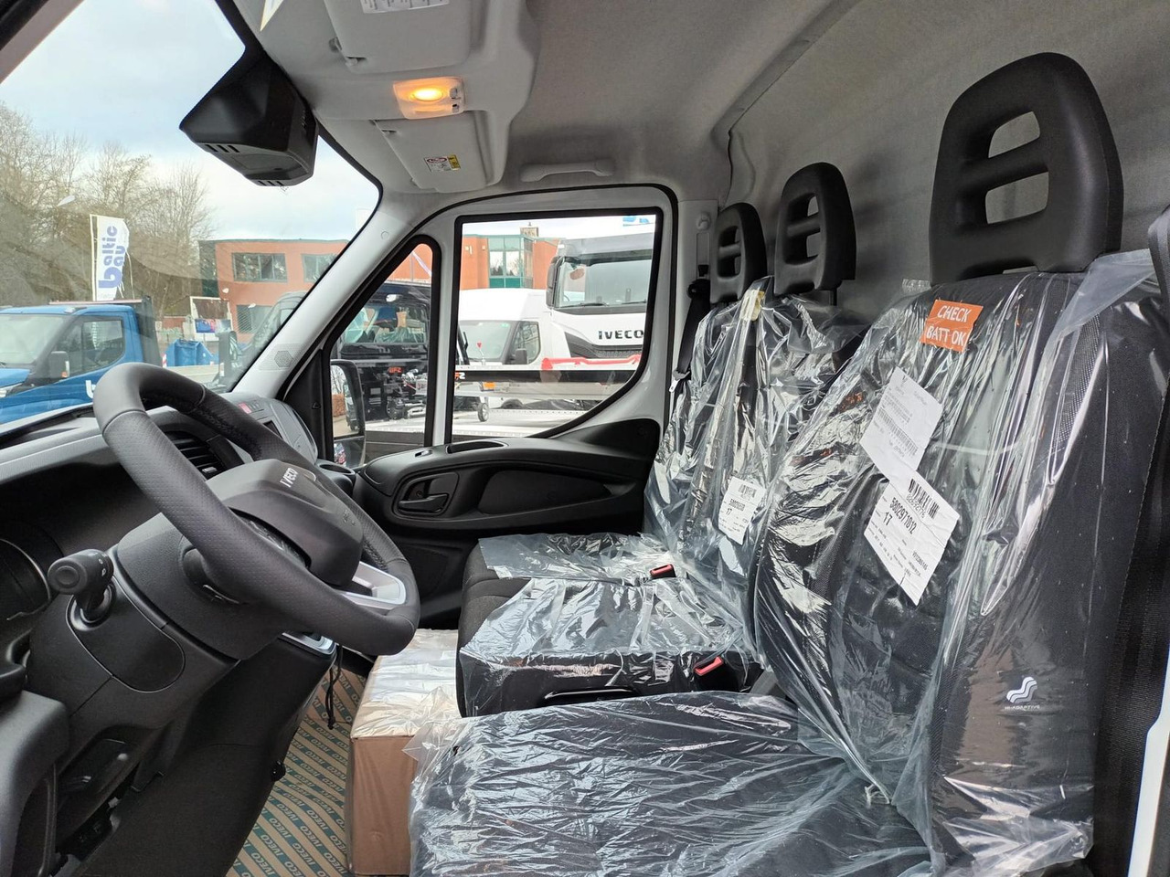 Furgon Iveco 35S16A8V AHK, ACC, LED-SCHEINWERFER ab 0%: 7 kép. Furgon Iveco 35S16A8V AHK, ACC, LED-SCHEINWERFER ab 0%: 7 kép.