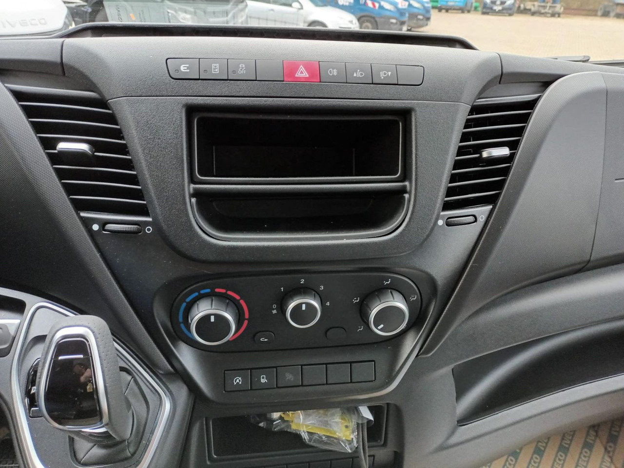 Furgon Iveco 35S16A8V AHK, ACC, LED-SCHEINWERFER ab 0%: 9 kép. Furgon Iveco 35S16A8V AHK, ACC, LED-SCHEINWERFER ab 0%: 9 kép.