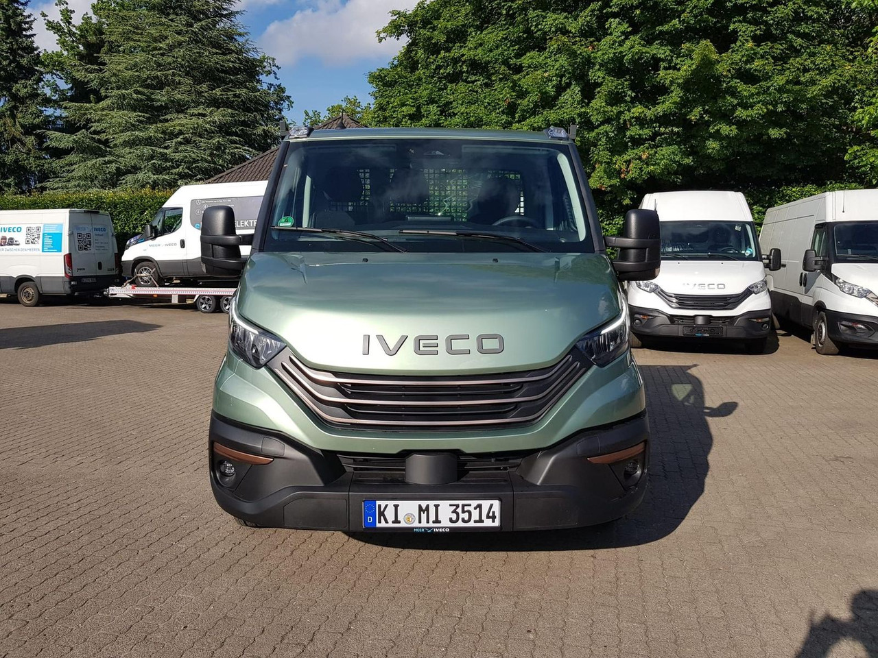 Platós kisteherautó Iveco Daily 35S14HA8  Pritsche AHK 100 kW (136 PS),...: 10 kép.