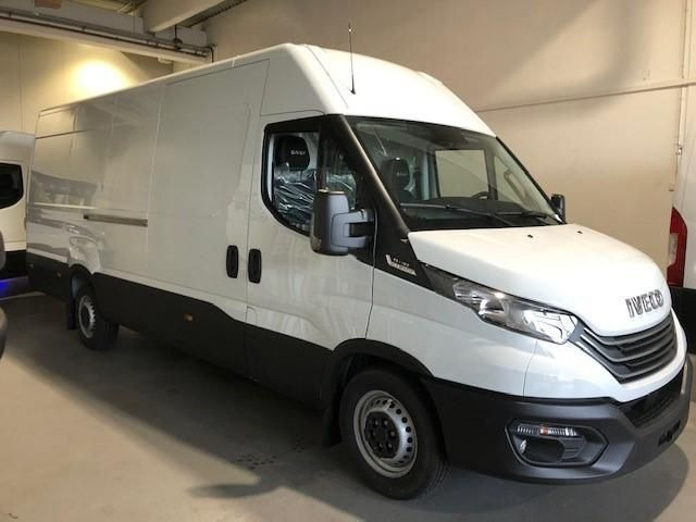 Iveco Daily 35S16A8V MY 2022 Klima 4100 116 kW (158... - Furgon: 1 kép. Iveco Daily 35S16A8V MY 2022 Klima 4100 116 kW (158... - Furgon: 1 kép.