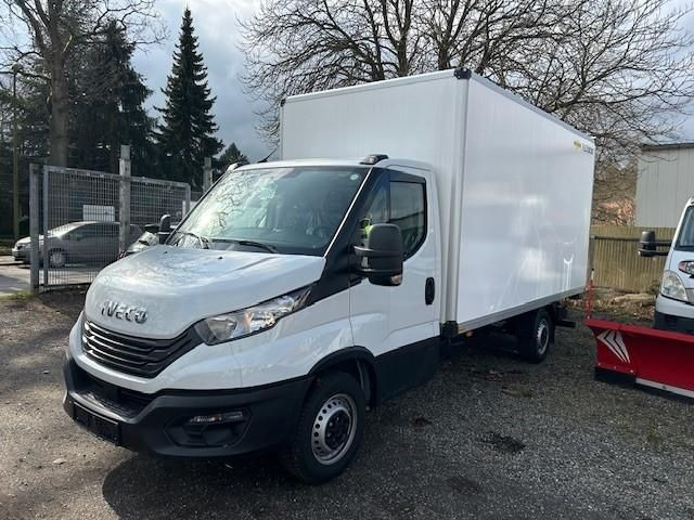 Iveco Daily Koffer 35S16H 3,0 LBW Kamera 115 kW (15... - Dobozos kisteherautó: 3 kép. Iveco Daily Koffer 35S16H 3,0 LBW Kamera 115 kW (15... - Dobozos kisteherautó: 3 kép.