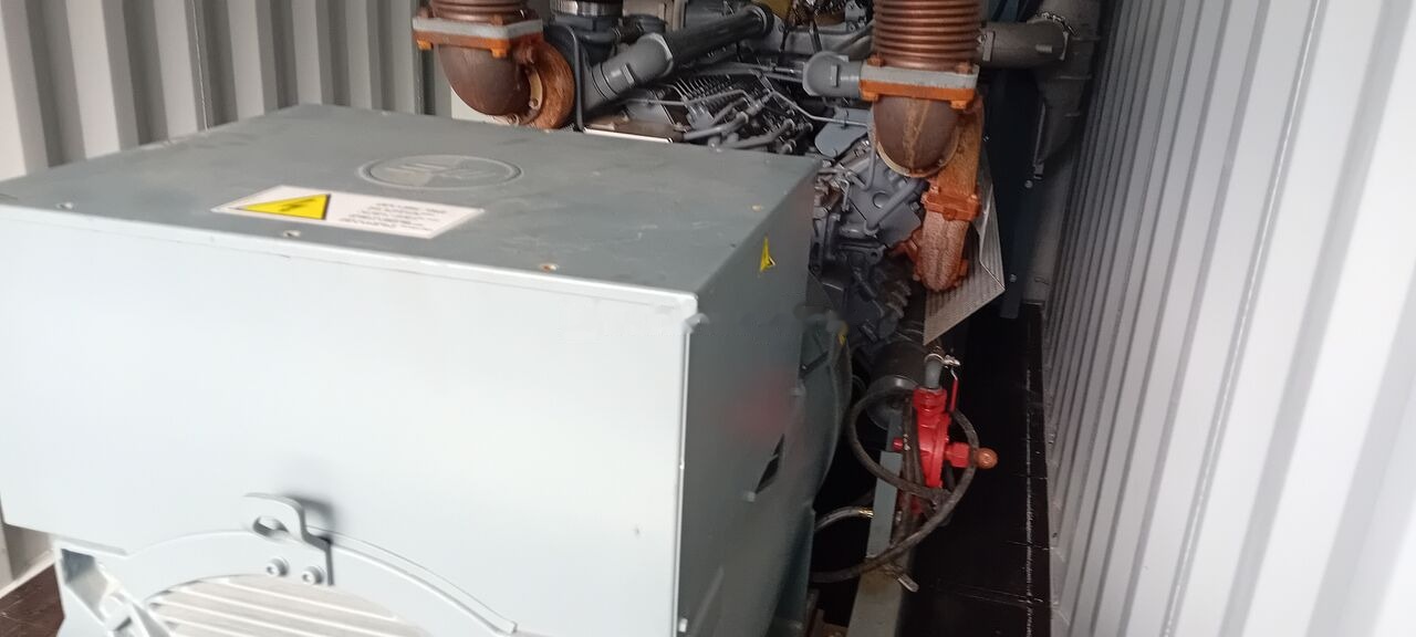 Új Áramfejlesztő MAN MAN Generator Set Stamford 640 KW 800 KVA Diesel, 2017 Model, 931 HP, 8000 kg, Low Hours, For Sale in Poland: 28 kép.