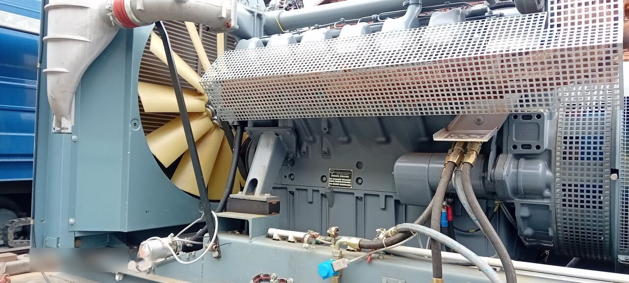 Új Áramfejlesztő MAN MAN Generator Set Stamford 640 KW 800 KVA Diesel, 2017 Model, 931 HP, 8000 kg, Low Hours, For Sale in Poland: 7 kép.