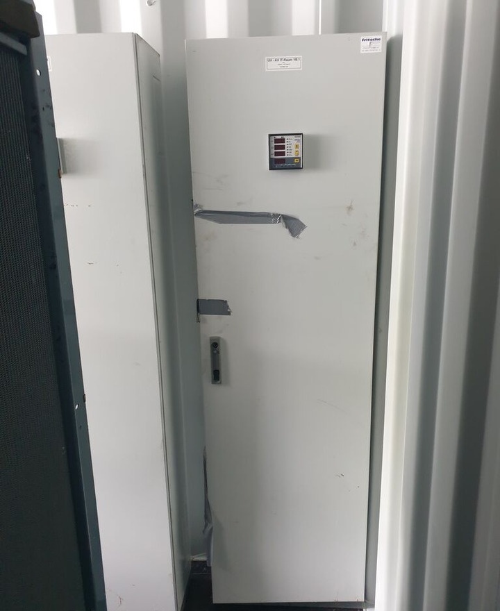 Új Áramfejlesztő MAN MAN Generator Set Stamford 640 KW 800 KVA Diesel, 2017 Model, 931 HP, 8000 kg, Low Hours, For Sale in Poland: 18 kép.