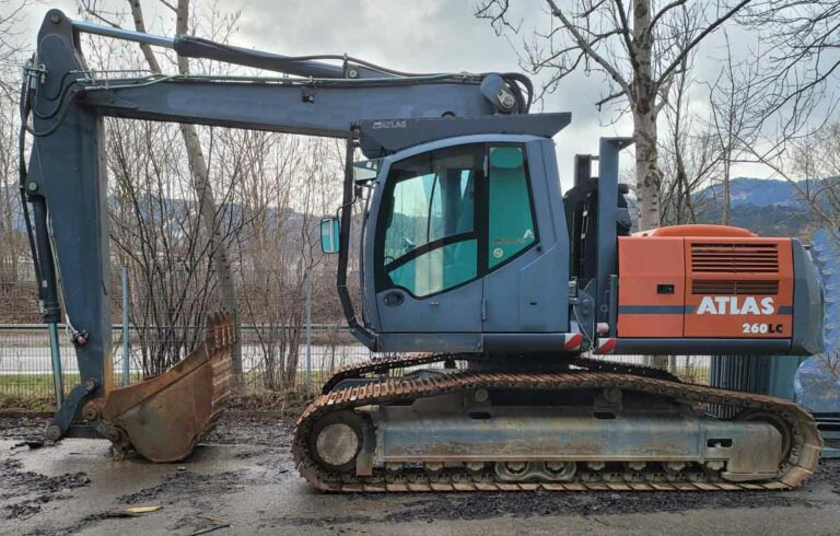 Atlas 260LC – excavator / Kettenbagger - Lánctalpas kotró: 1 kép. Atlas 260LC – excavator / Kettenbagger - Lánctalpas kotró: 1 kép.
