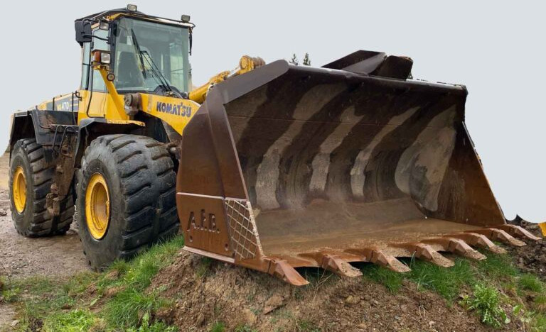 Komatsu WA470-6 – wheel loader / Radlader - Rakodógép: 1 kép. Komatsu WA470-6 – wheel loader / Radlader - Rakodógép: 1 kép.