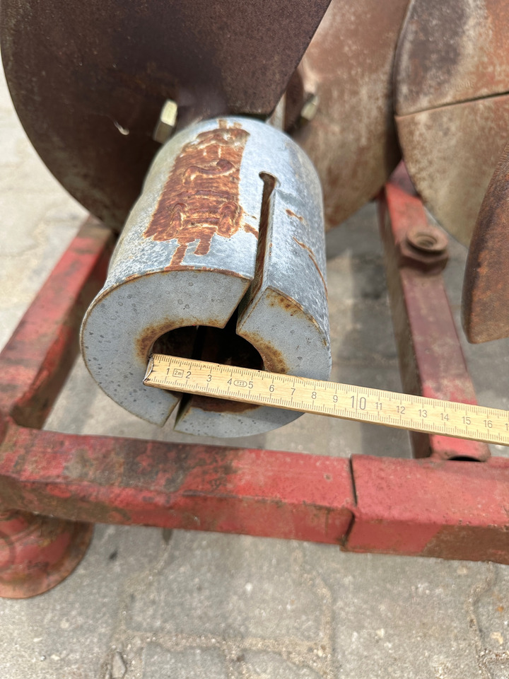 Asphaltförderschnecken Verlängerungen Fertiger - Talajfúró: 5 kép. Asphaltförderschnecken Verlängerungen Fertiger - Talajfúró: 5 kép.