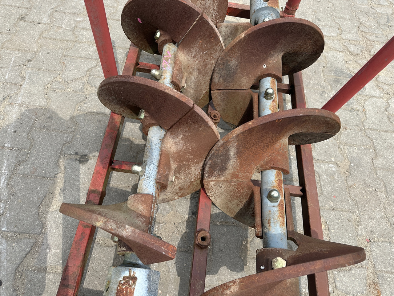 Asphaltförderschnecken Verlängerungen Fertiger - Talajfúró: 3 kép. Asphaltförderschnecken Verlängerungen Fertiger - Talajfúró: 3 kép.