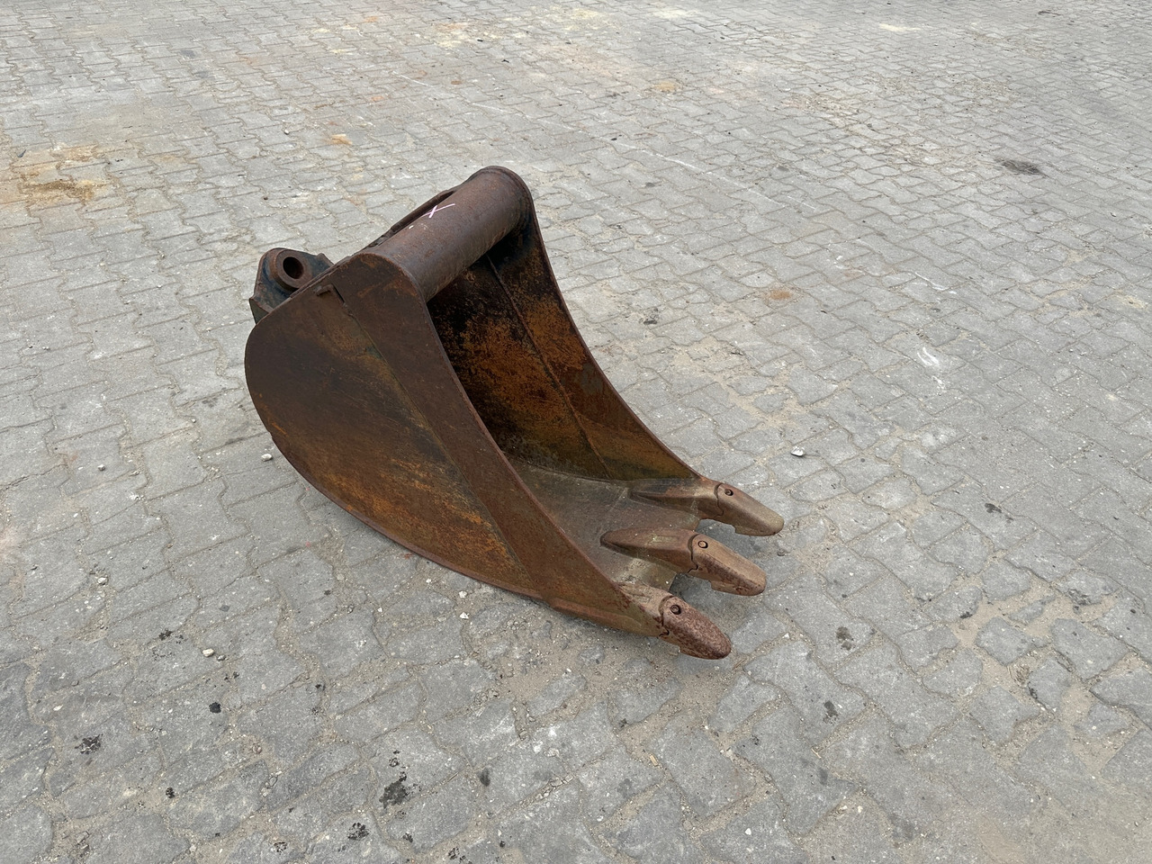 Baggerlöffel Mantovanibenne 40 cm - Kotró kanál - Építőipari gépek: 2 kép. Baggerlöffel Mantovanibenne 40 cm - Kotró kanál - Építőipari gépek: 2 kép.