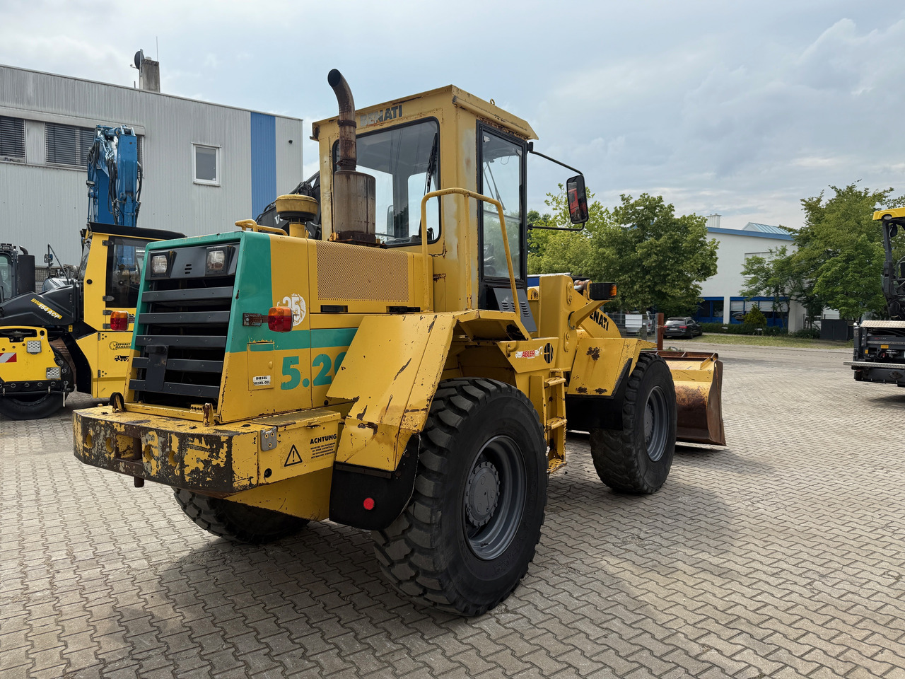 Benati 5.20 Radlader - Gumikerekes homlokrakodó: 4 kép. Benati 5.20 Radlader - Gumikerekes homlokrakodó: 4 kép.