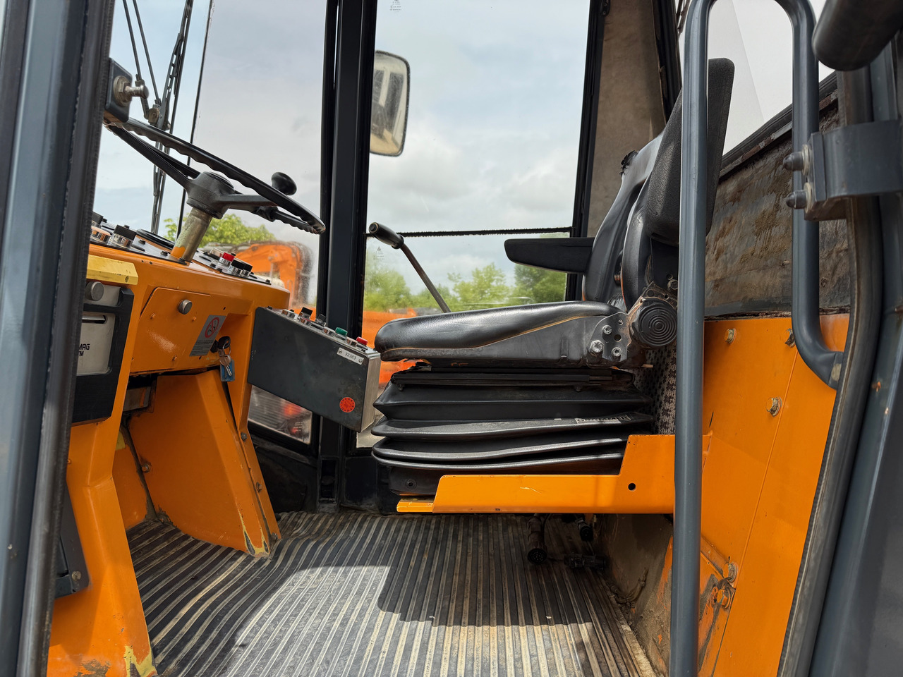 Talajtömörítő Bomag BW 213D-2 Walzenzug: 19 kép.