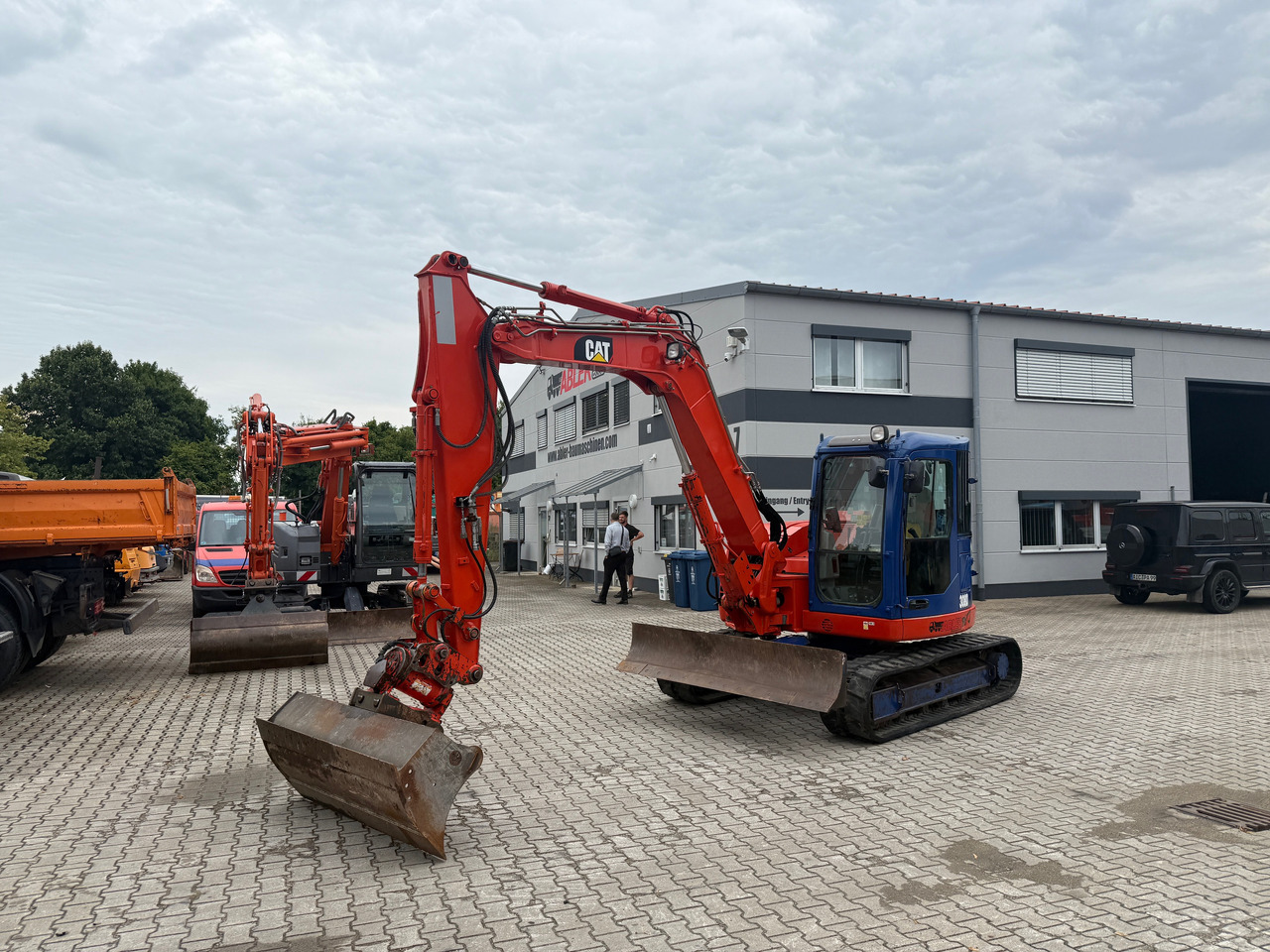 CAT 308D Nullheck Kompaktbagger Powertilt Klima - Kotrógép: 2 kép. CAT 308D Nullheck Kompaktbagger Powertilt Klima - Kotrógép: 2 kép.