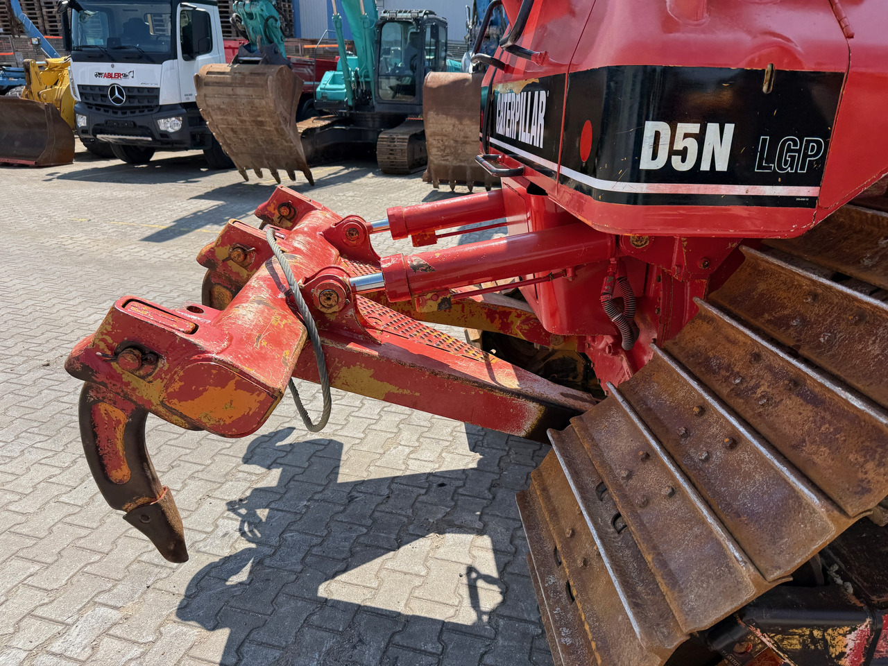 Buldózer CATERPILLAR D5N FTC LGP Raupe mit 6-Wege + Heckaufreißer: 17 kép.