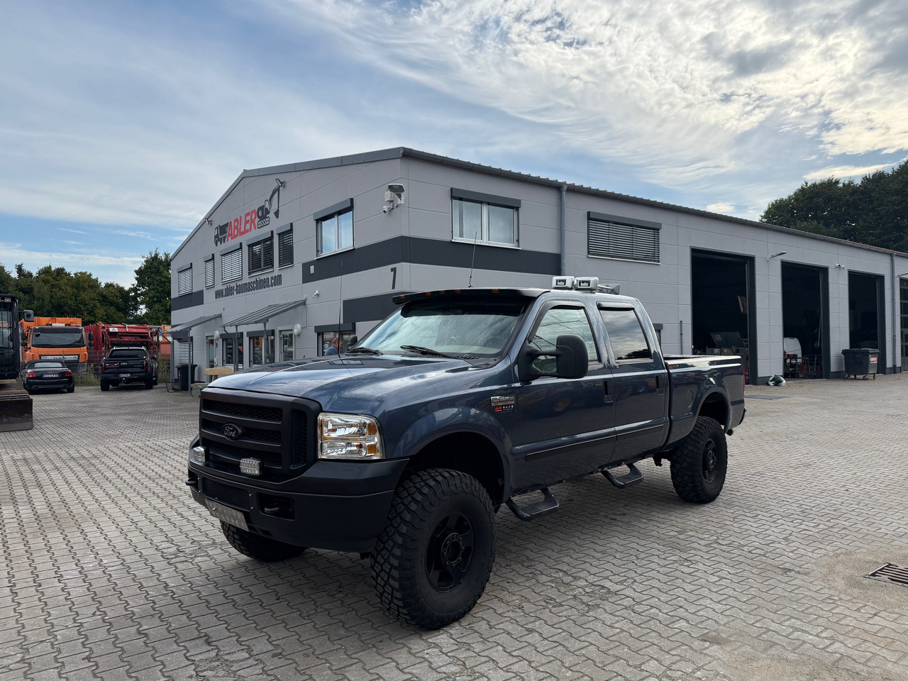FORD F250 - Pickup: 2 kép. FORD F250 - Pickup: 2 kép.