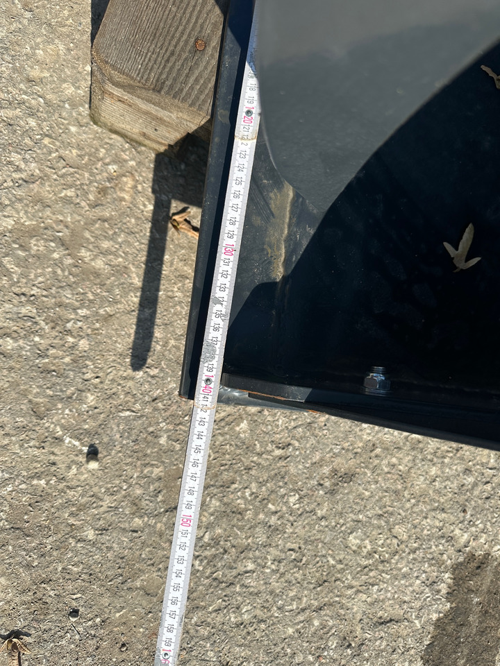 Polip kanál Greiferschaufel mit Niederhalter 140 cm: 8 kép. Polip kanál Greiferschaufel mit Niederhalter 140 cm: 8 kép.