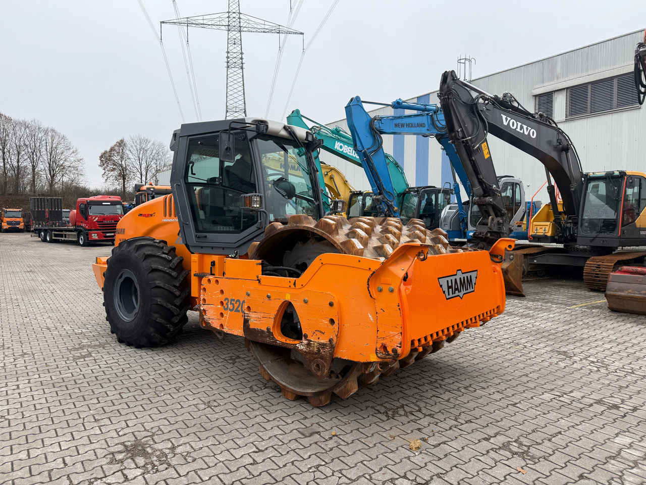 HAMM 3520 HT P Stampffuß Walzenzug Klima - Talajtömörítő: 3 kép. HAMM 3520 HT P Stampffuß Walzenzug Klima - Talajtömörítő: 3 kép.