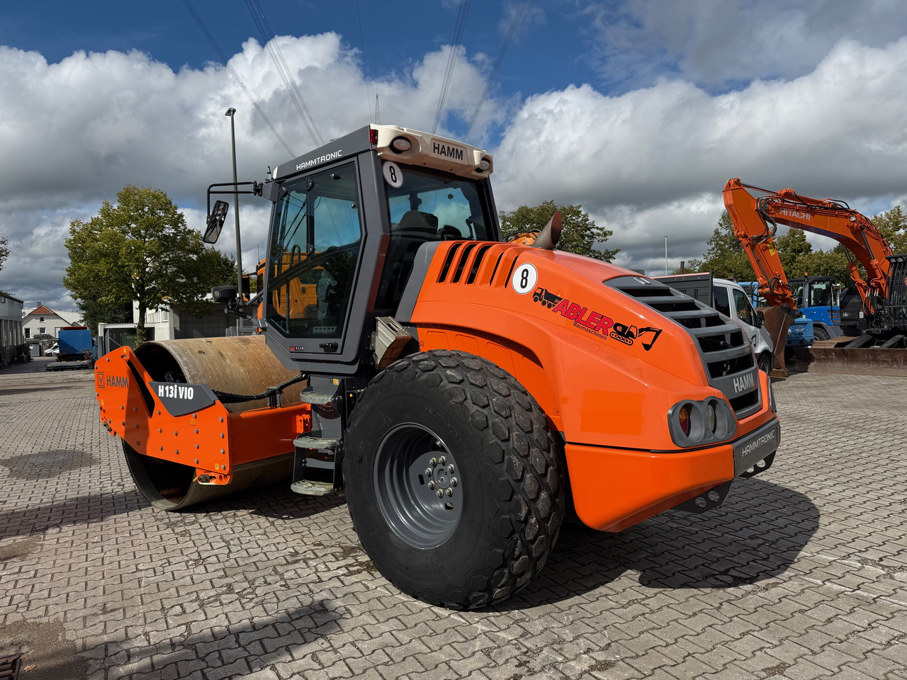 Hamm H13i VIO Oszillation Walzenzug TOP - Talajtömörítő: 4 kép. Hamm H13i VIO Oszillation Walzenzug TOP - Talajtömörítő: 4 kép.