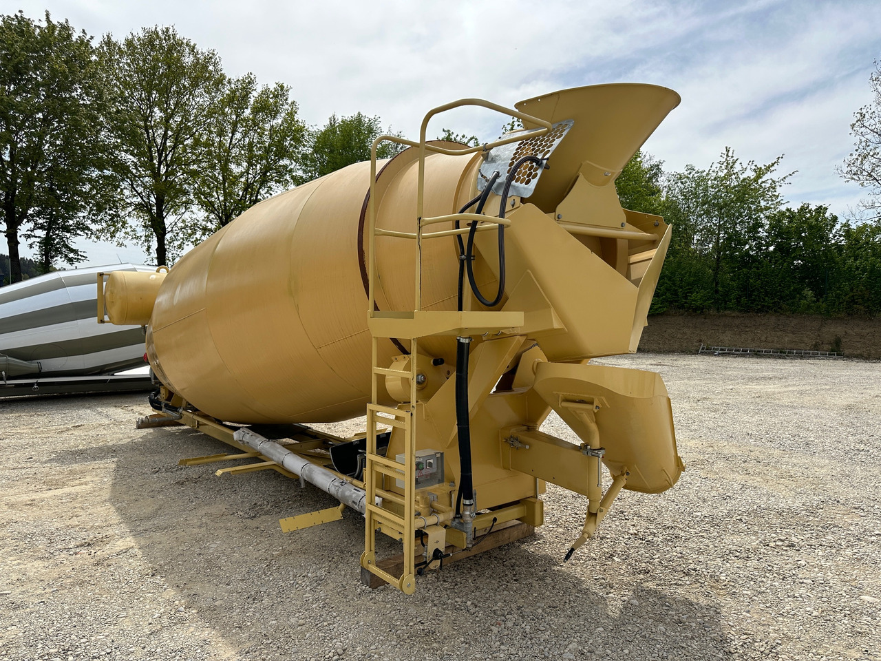 Liebherr HTM1204 Betonmischer Aufbau 12 m3 UNBENUTZT - Mixerdob: 4 kép. Liebherr HTM1204 Betonmischer Aufbau 12 m3 UNBENUTZT - Mixerdob: 4 kép.