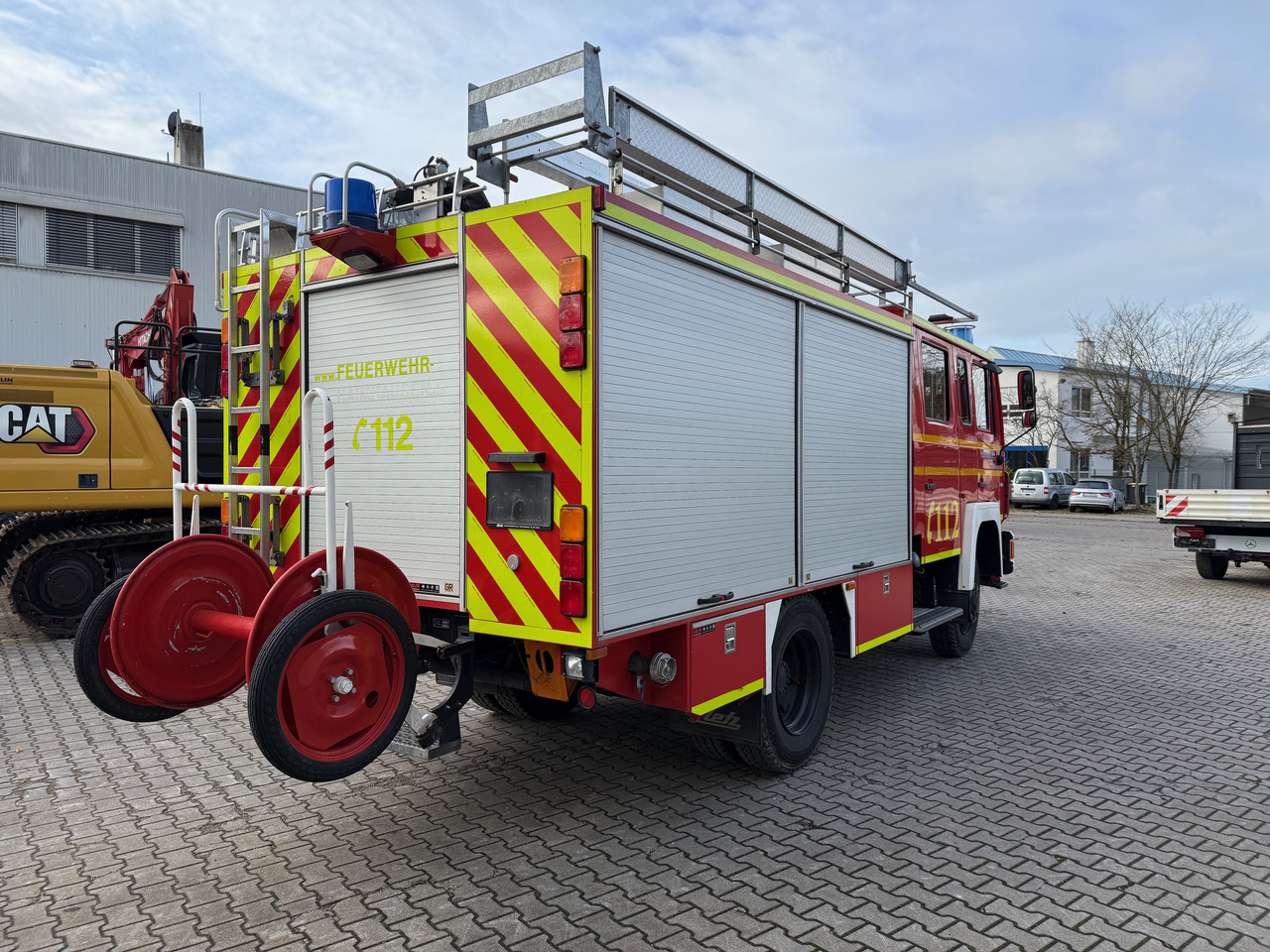 MAN 12.222 LF16 Feuerwehr-LKW - Tűzoltóautó: 4 kép. MAN 12.222 LF16 Feuerwehr-LKW - Tűzoltóautó: 4 kép.