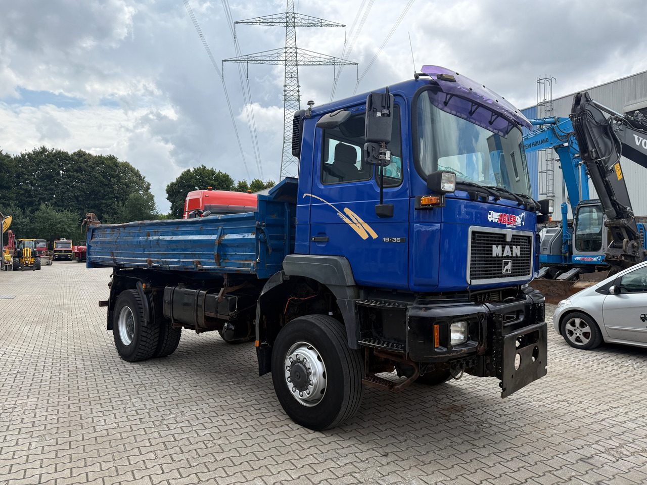 MAN 19.364 3-Seiten-Kipper Allrad Winterdienst - Billenőplatós teherautó: 3 kép. MAN 19.364 3-Seiten-Kipper Allrad Winterdienst - Billenőplatós teherautó: 3 kép.