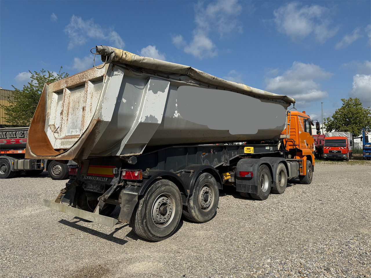 MAN TGA 26.480 6x4 SZM mit Kippauflieger - Billenőplatós teherautó: 5 kép. MAN TGA 26.480 6x4 SZM mit Kippauflieger - Billenőplatós teherautó: 5 kép.