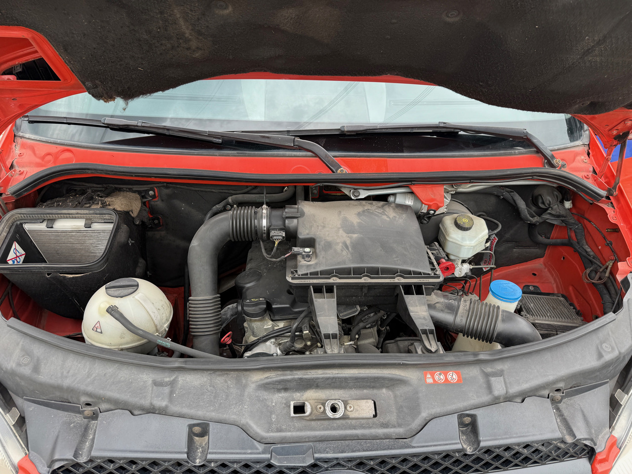 Autó Mercedes-Benz 211 CDI Kombi AHK: 17 kép.