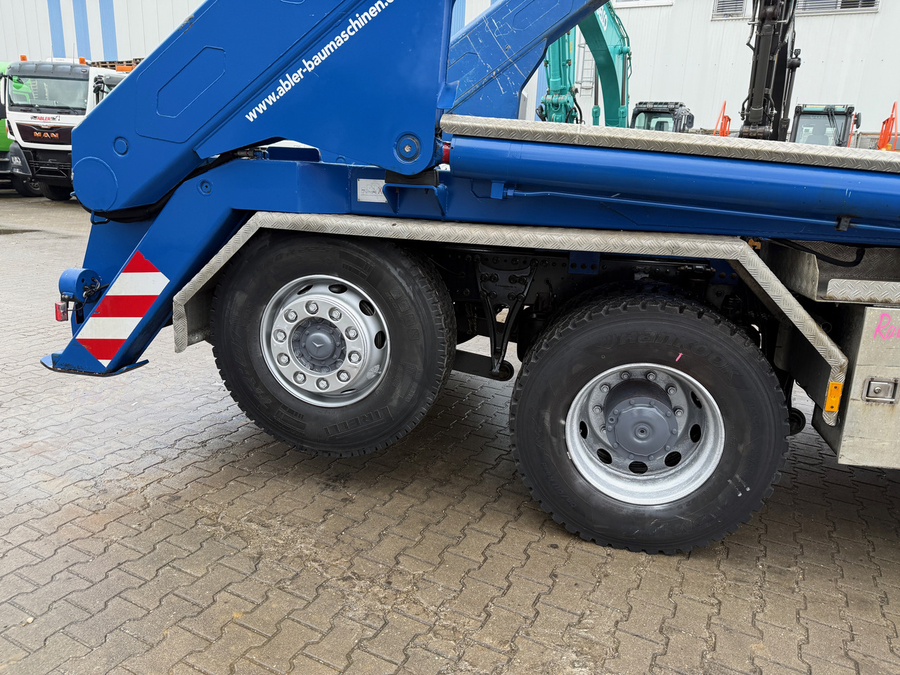 Konténerszállító Mercedes-Benz 3243 Actros MP1 4-Achs Absetzkipper: 17 kép.