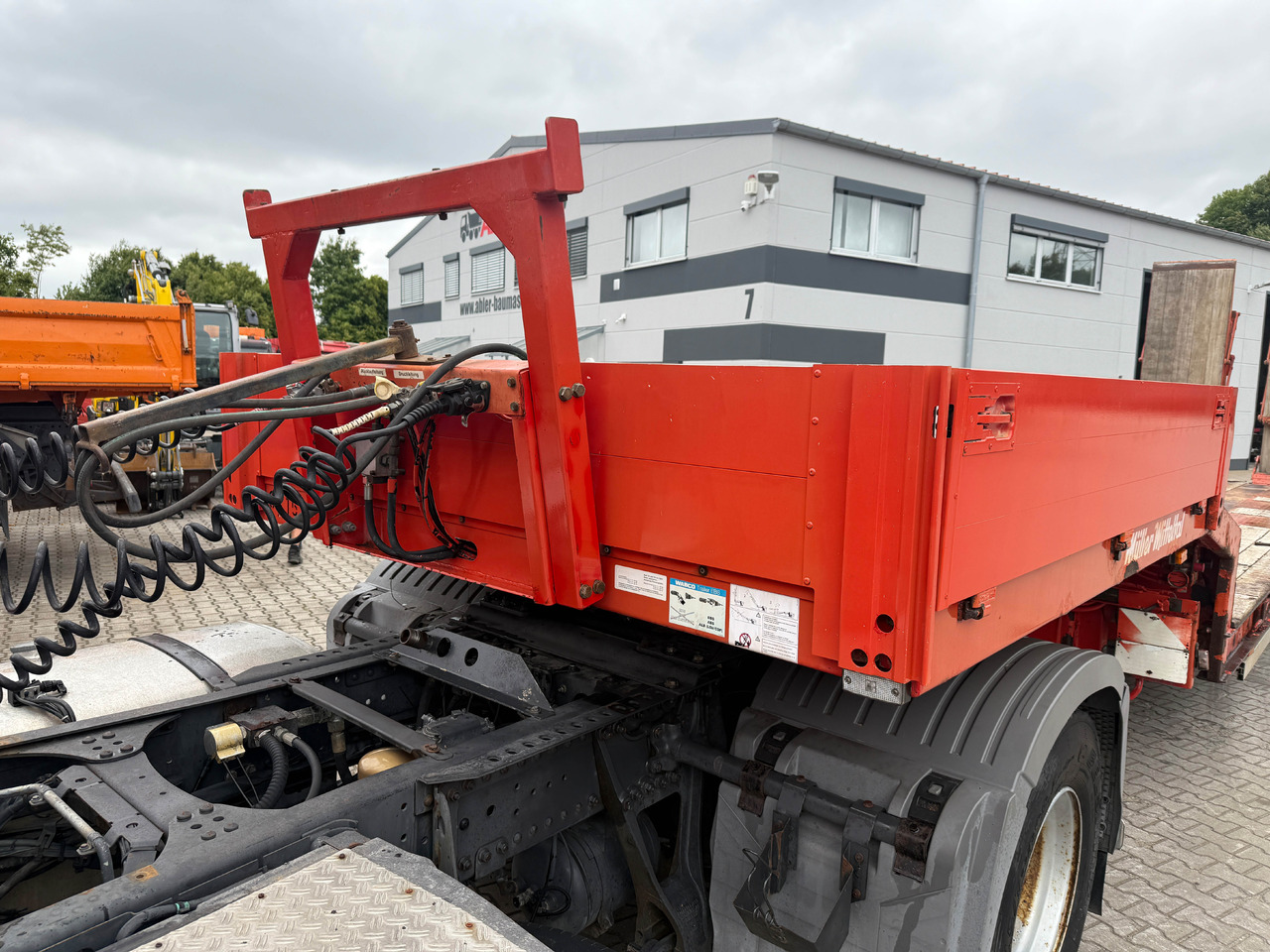 Félpótkocsi mélybölcsős Müller Mitteltal TS3 Tieflader Auflieger mit hydr. Rampen: 17 kép.