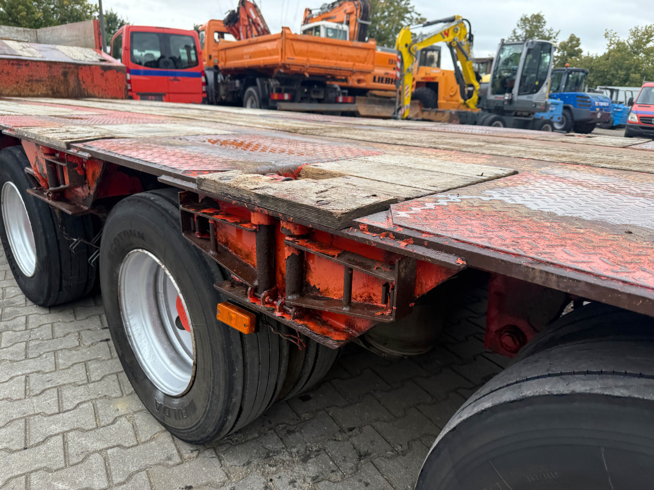 Félpótkocsi mélybölcsős Müller Mitteltal TS3 Tieflader Auflieger mit hydr. Rampen: 11 kép.