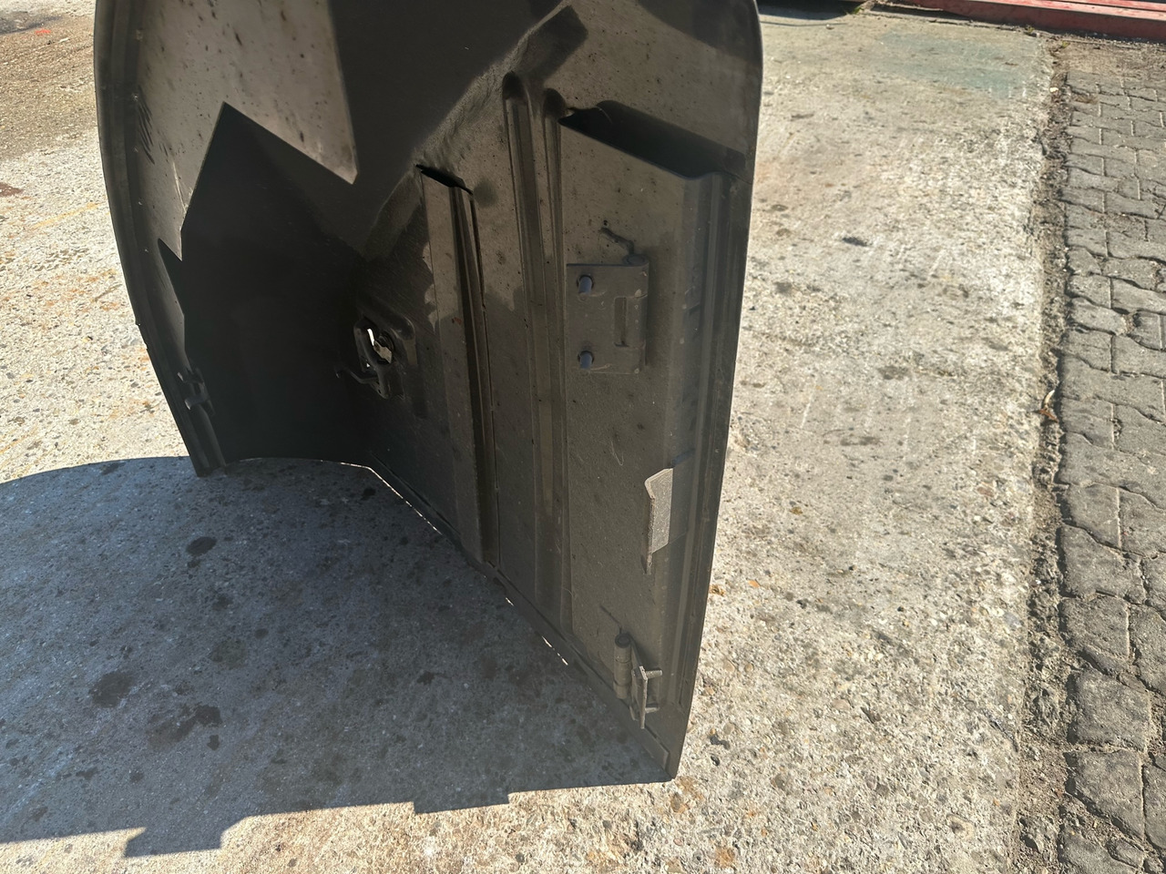 Seitendeckel Hitachi Zaxis 225 USL C - Karosszéria és külső - Lánctalpas kotró: 4 kép. Seitendeckel Hitachi Zaxis 225 USL C - Karosszéria és külső - Lánctalpas kotró: 4 kép.