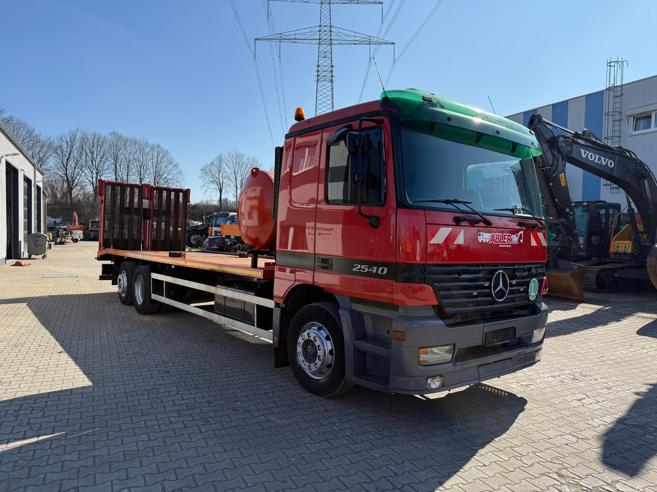 Mercedes-Benz 2540 Actros MP1 Baumaschinentrnasporter - Teherautó: 3 kép. Mercedes-Benz 2540 Actros MP1 Baumaschinentrnasporter - Teherautó: 3 kép.