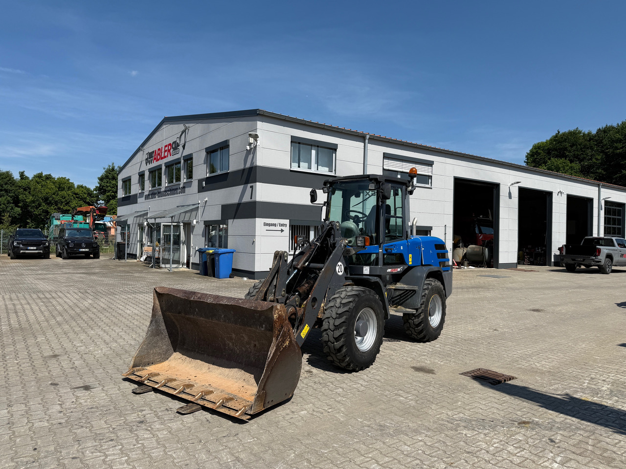 Terex TL100 Radlader Gabel+Schaufel SW - Gumikerekes homlokrakodó: 2 kép. Terex TL100 Radlader Gabel+Schaufel SW - Gumikerekes homlokrakodó: 2 kép.