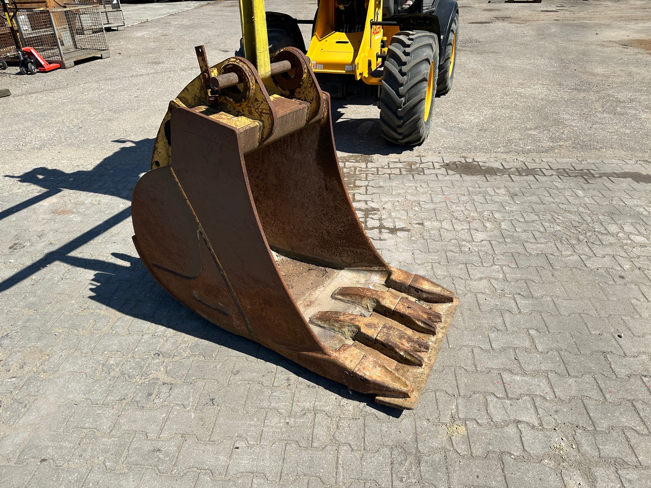 Tieflöffel 80 cm CAT - Kotró kanál: 3 kép. Tieflöffel 80 cm CAT - Kotró kanál: 3 kép.