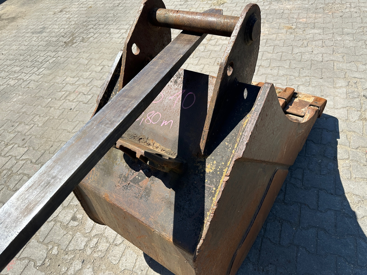 Tieflöffel 80 cm MS 10 - Kotró kanál: 5 kép. Tieflöffel 80 cm MS 10 - Kotró kanál: 5 kép.