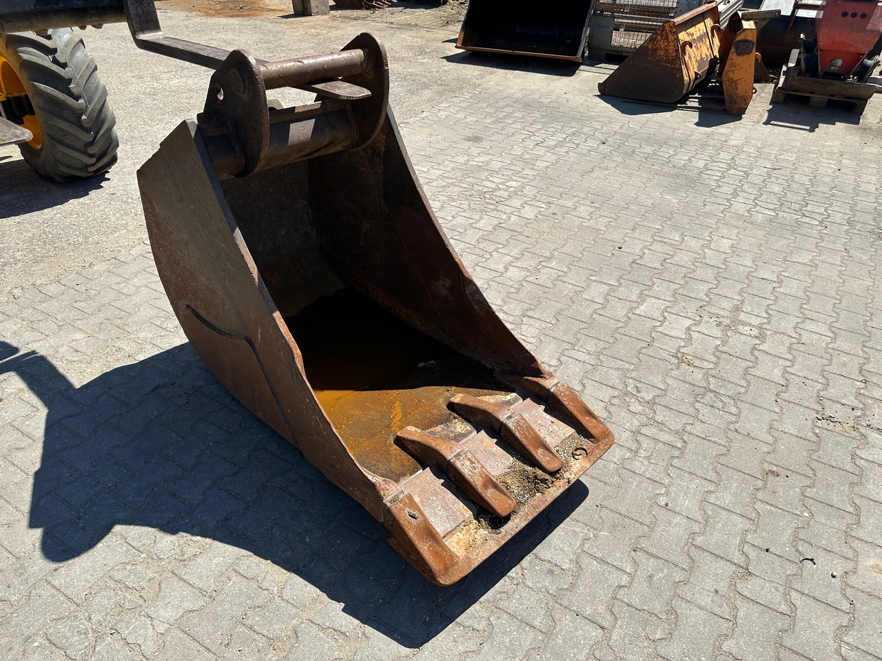 Tieflöffel 80 cm MS 10 - Kotró kanál: 3 kép. Tieflöffel 80 cm MS 10 - Kotró kanál: 3 kép.