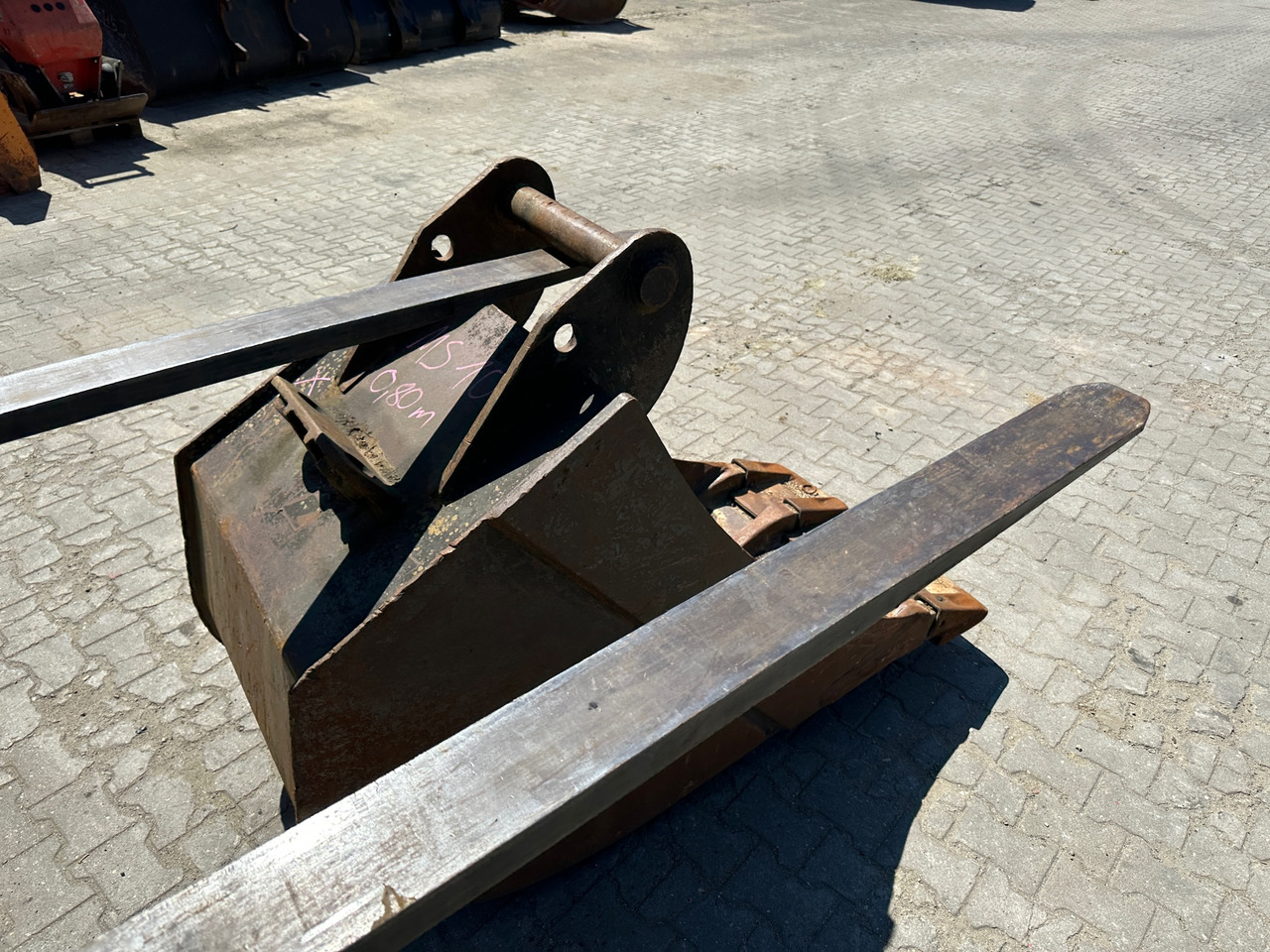 Tieflöffel 80 cm MS 10 - Kotró kanál: 4 kép. Tieflöffel 80 cm MS 10 - Kotró kanál: 4 kép.