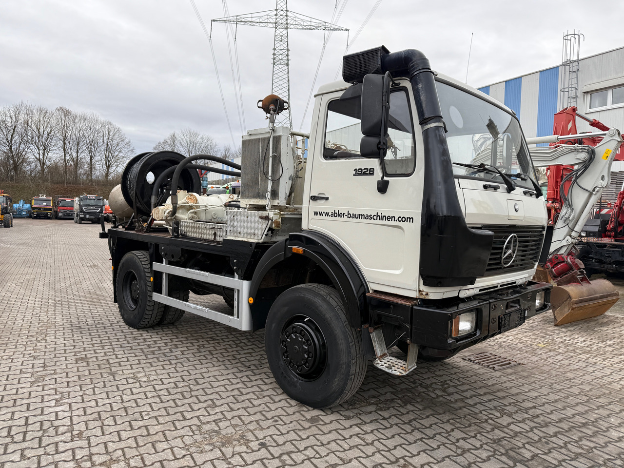 MErcedes-Benz 1928 NG V8 4x4 Uraca Hochdruckpumpe KD412 - Többcélú/ Speciális jármű, Teherautó: 3 kép. MErcedes-Benz 1928 NG V8 4x4 Uraca Hochdruckpumpe KD412 - Többcélú/ Speciális jármű, Teherautó: 3 kép.