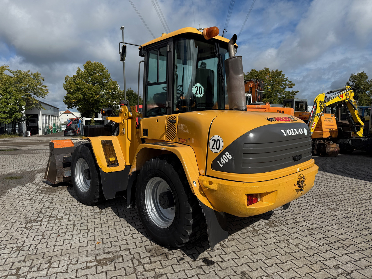 Volvo L40 B-TP Radlader Gabel Schaufel SW - Gumikerekes homlokrakodó: 5 kép. Volvo L40 B-TP Radlader Gabel Schaufel SW - Gumikerekes homlokrakodó: 5 kép.