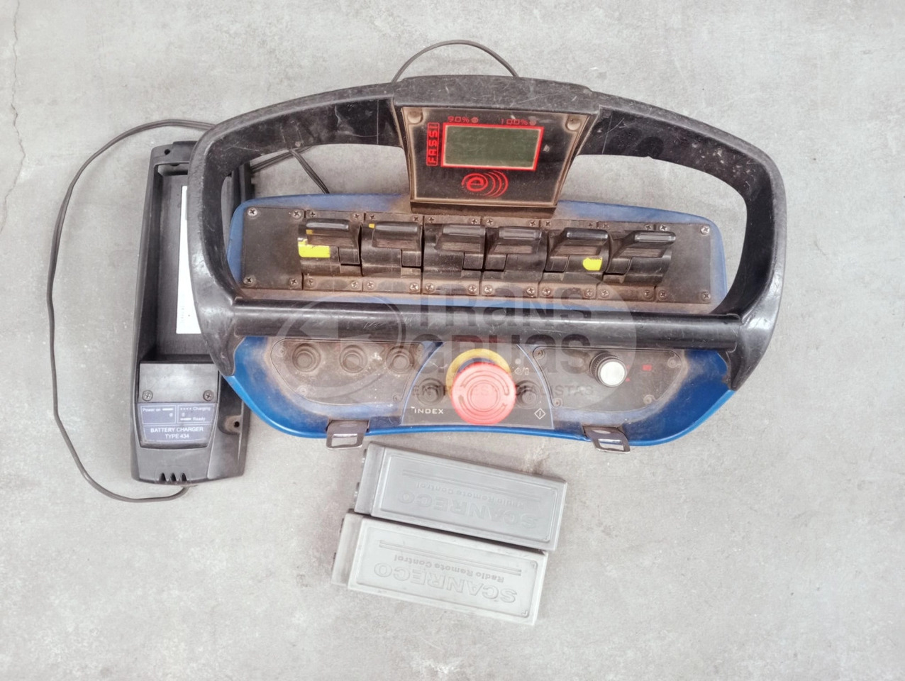 Grúa Fassi F800BXP.26 - Rakodódaru - Teherautó: 3 kép. Grúa Fassi F800BXP.26 - Rakodódaru - Teherautó: 3 kép.