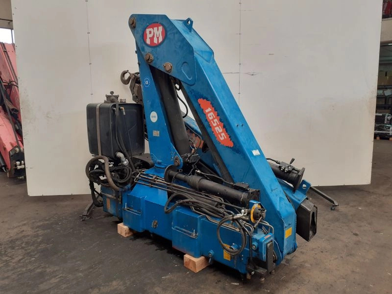 Grúa PM 16 - Rakodódaru - Teherautó: 1 kép. Grúa PM 16 - Rakodódaru - Teherautó: 1 kép.