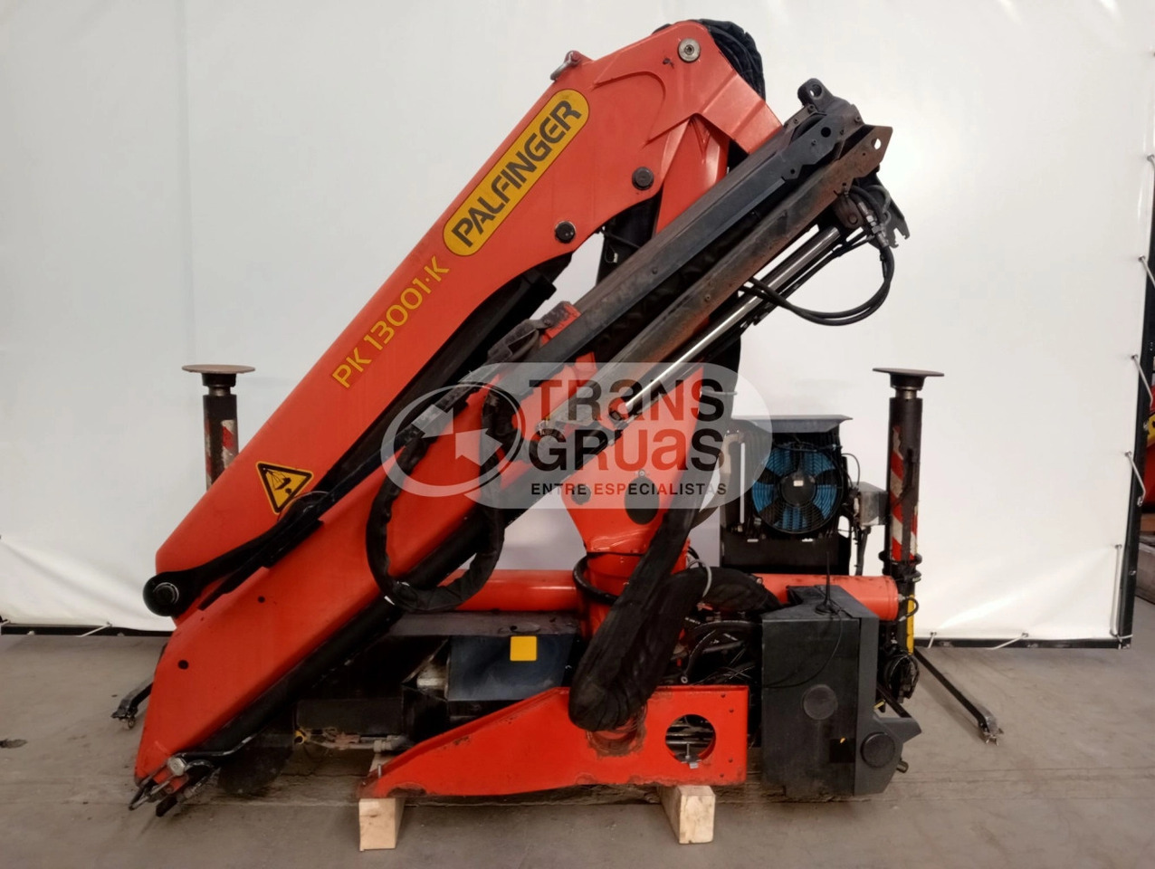 Grúa Palfinger PK 13001-K - Rakodódaru - Teherautó: 2 kép. Grúa Palfinger PK 13001-K - Rakodódaru - Teherautó: 2 kép.