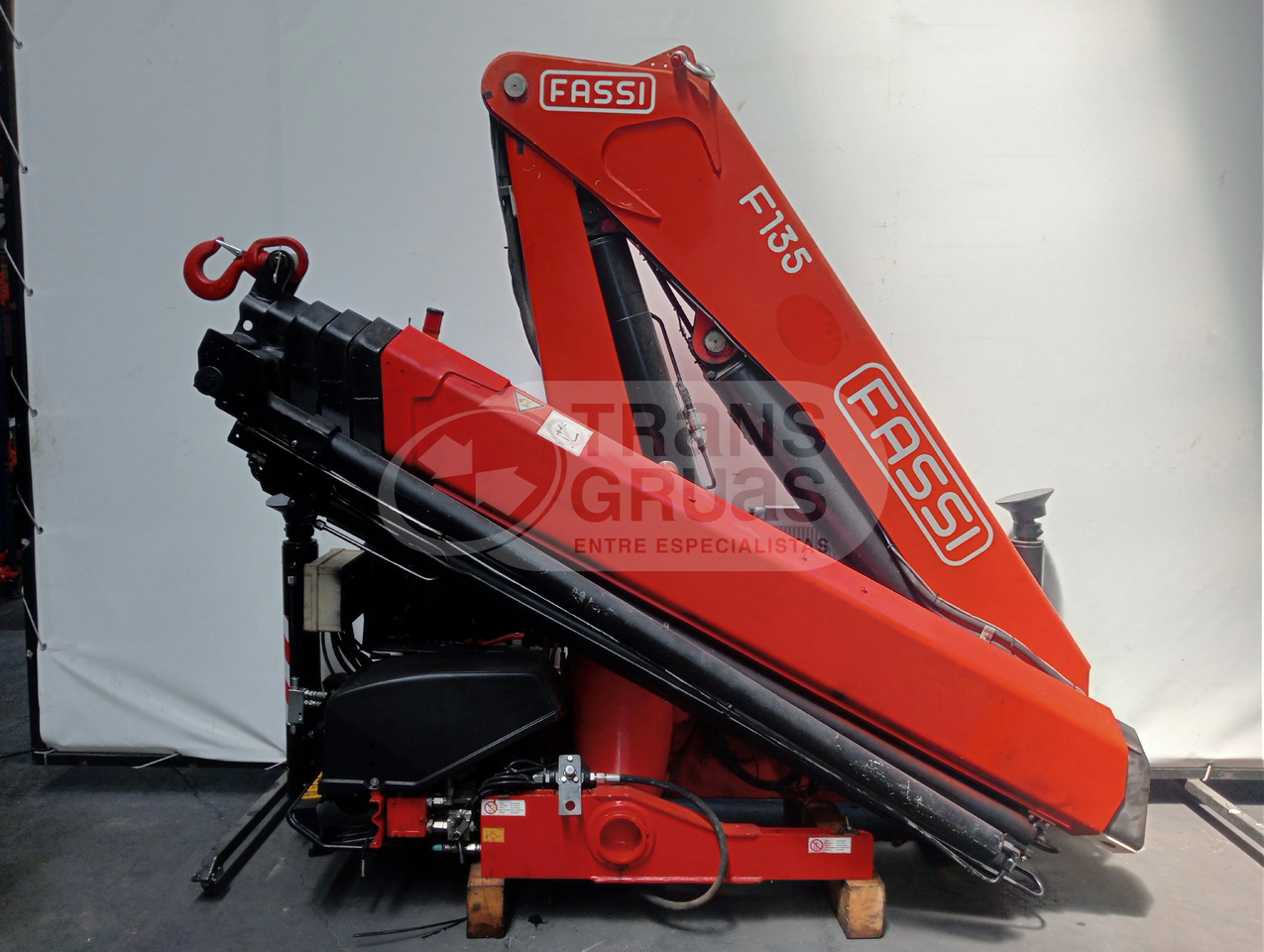 Grúa hidráulica Fassi F135A.0.25 E-ACTIVE - Rakodódaru: 3 kép. Grúa hidráulica Fassi F135A.0.25 E-ACTIVE - Rakodódaru: 3 kép.