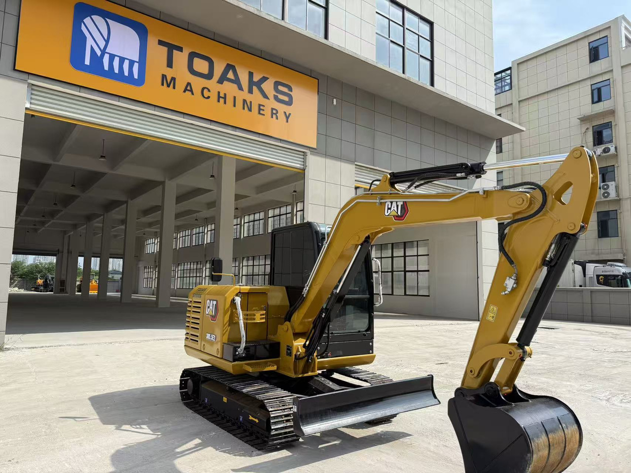 CATERPILLAR 305.5E2 - Minikotró: 3 kép. CATERPILLAR 305.5E2 - Minikotró: 3 kép.