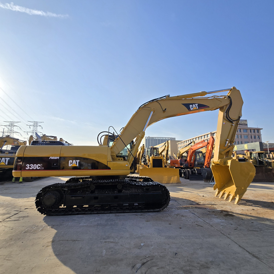 CATERPILLAR 330CL - Kotrógép: 5 kép. CATERPILLAR 330CL - Kotrógép: 5 kép.